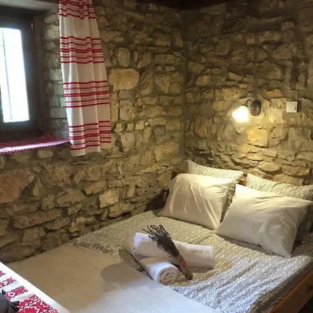 Arácsi Kisház Appartamento *